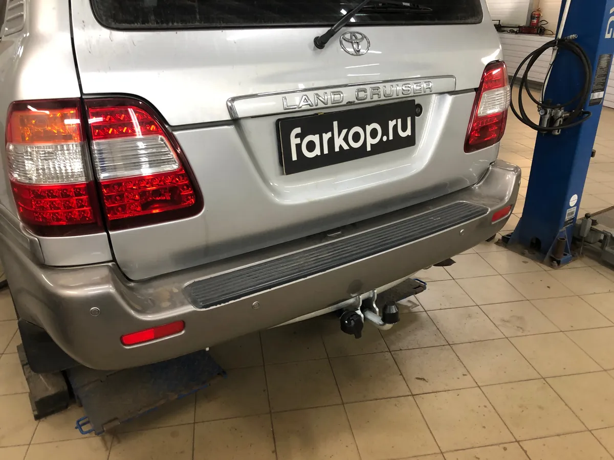 Фаркоп Galia для Toyota Land Cruiser J100 VX 1998-2008 T050A в Томск Фаркоп Galia для Toyota Land Cruiser J100 VX 1998-2008 T050A в Томск