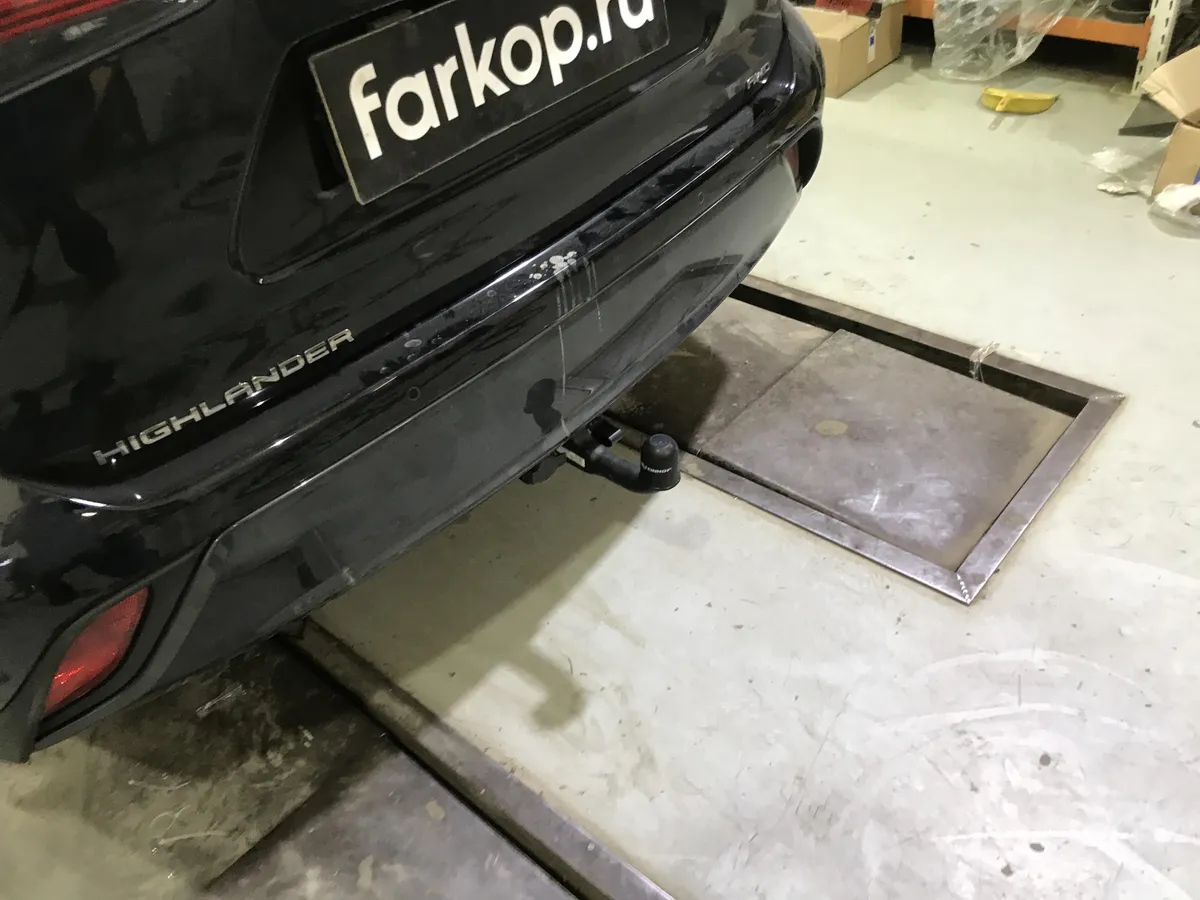Фаркоп Steinhof для Toyota Highlander 2019-2026 T-157 в Томск Фаркоп Steinhof для Toyota Highlander 2019-2026 T-157 в Томск