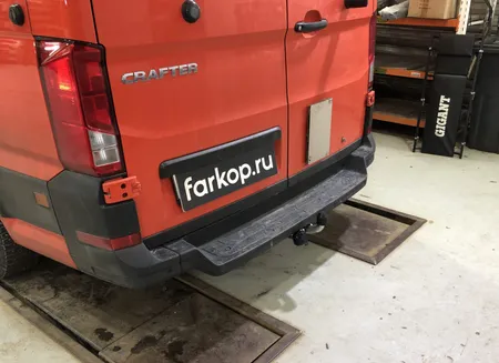 Фаркоп Galia для Volkswagen Crafter 2017-, (для а/м со ступенькой, одинарные колеса сзади)  V085A в Томск