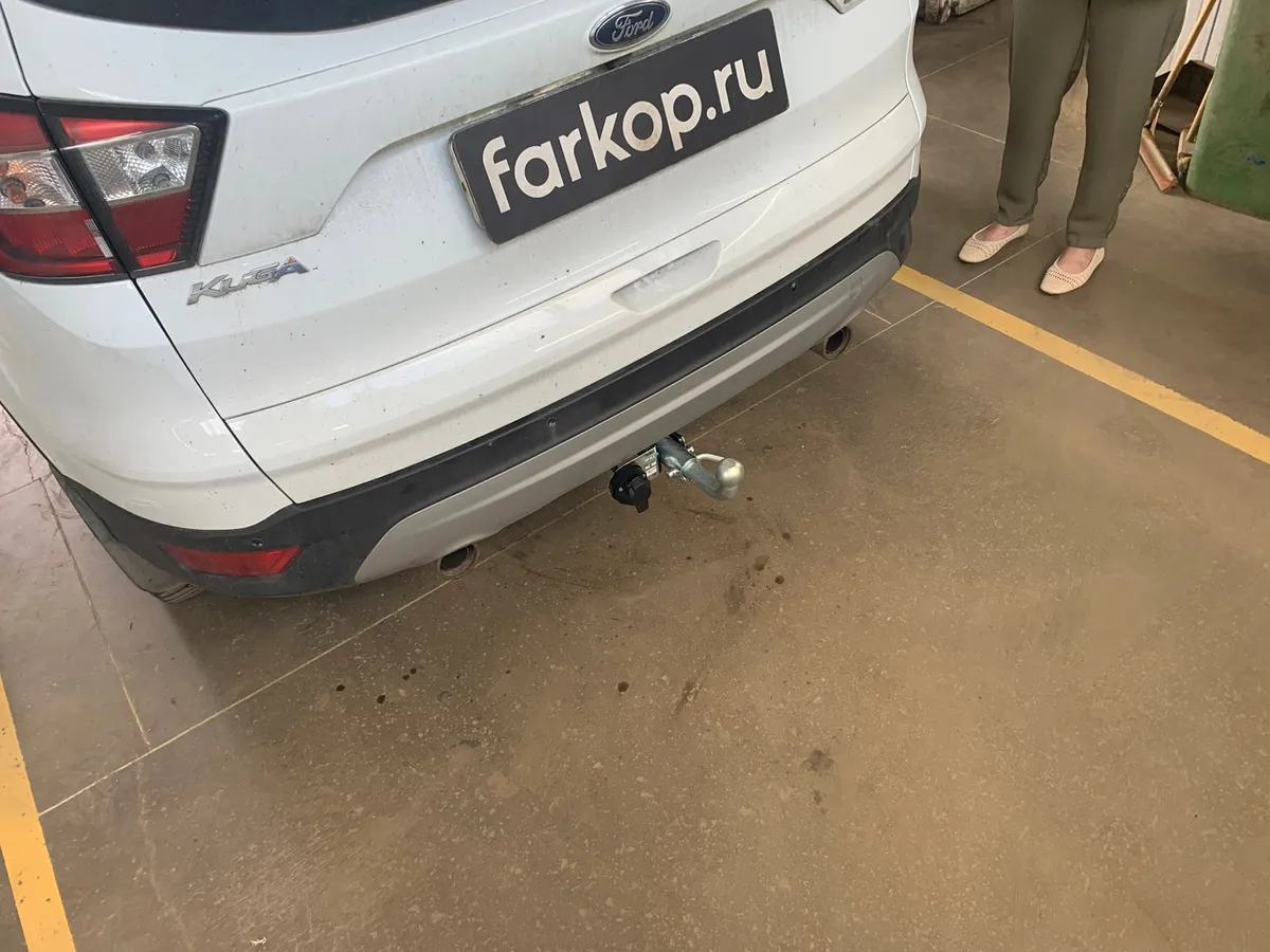 Фаркоп Лидер Плюс для Ford Kuga 2013-2019 F120-BA в Томск Фаркоп Лидер Плюс для Ford Kuga 2013-2019 F120-BA в Томск