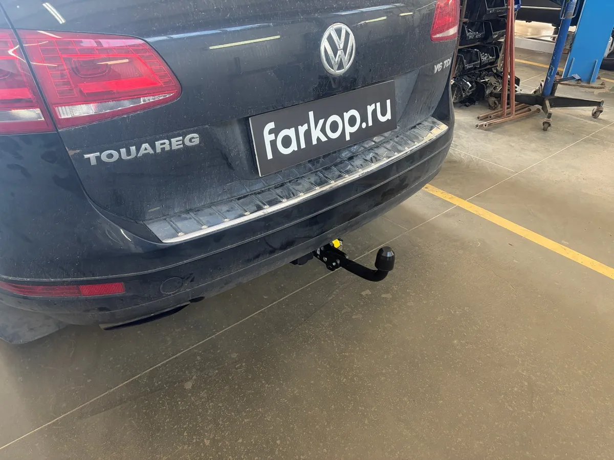 Фаркоп Berg для Volkswagen Touareg 2010-2018 F.5813.003 в Томск Фаркоп Berg для Volkswagen Touareg 2010-2018 F.5813.003 в Томск