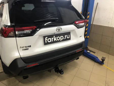 Фаркоп Berg для Toyota RAV4 2019- F.5717.002 в Томск