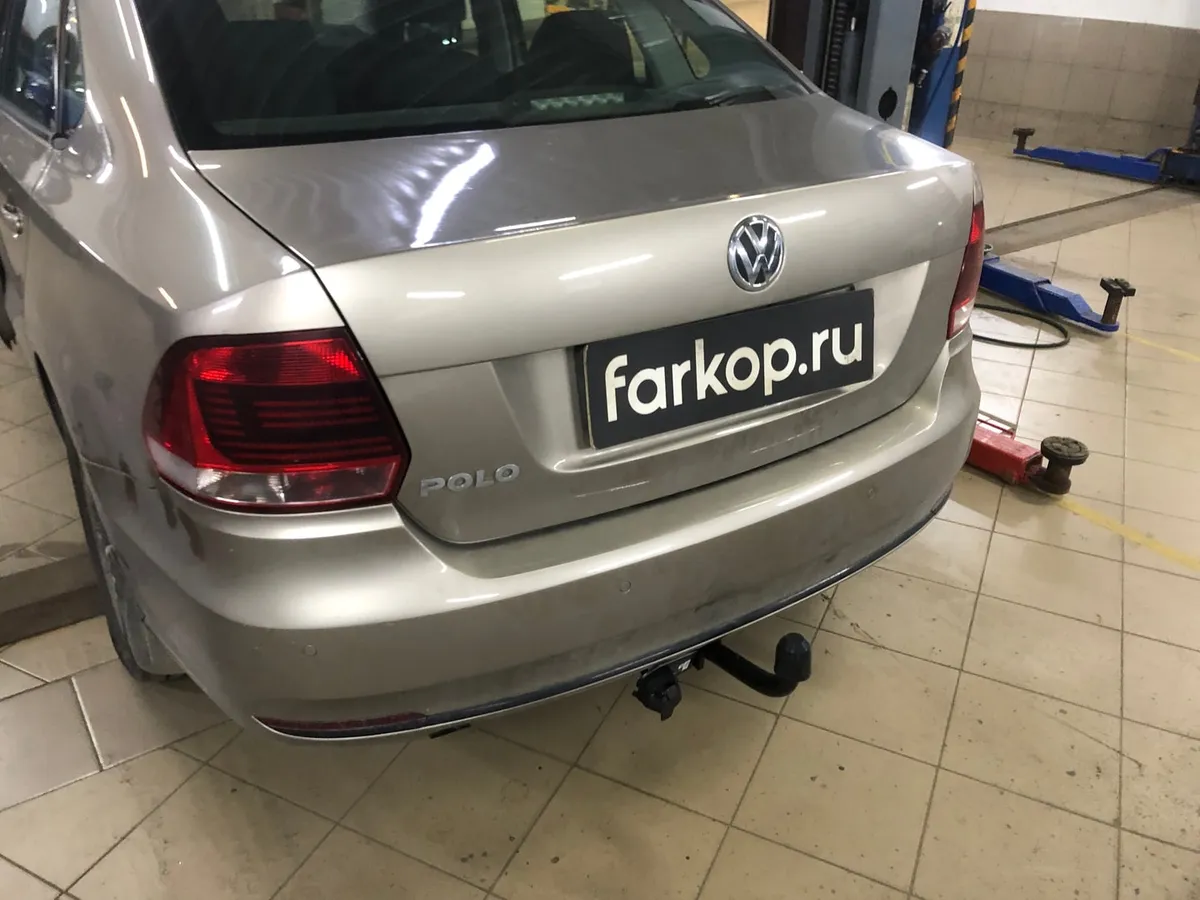 Фаркоп Berg для Volkswagen Polo 2010-2020 F.5112.001 в Томск