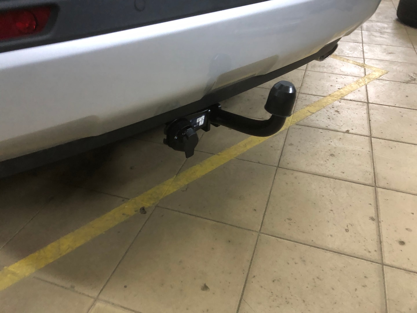 Установили фаркоп Berg для Toyota RAV4 2019-2026 г. в.